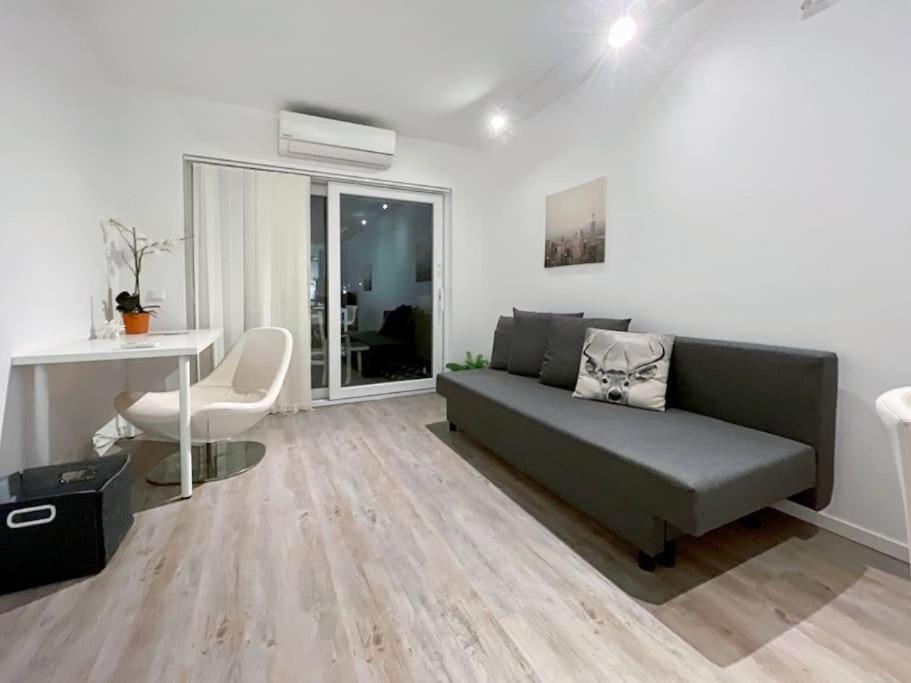 Unique Place By Bnb 19 2br, Terrace, Parkingairport Shuttle *