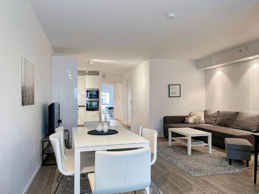 Unique Place By Bnb 19 2br, Terrace, Parkingairport Shuttle * Stavanger