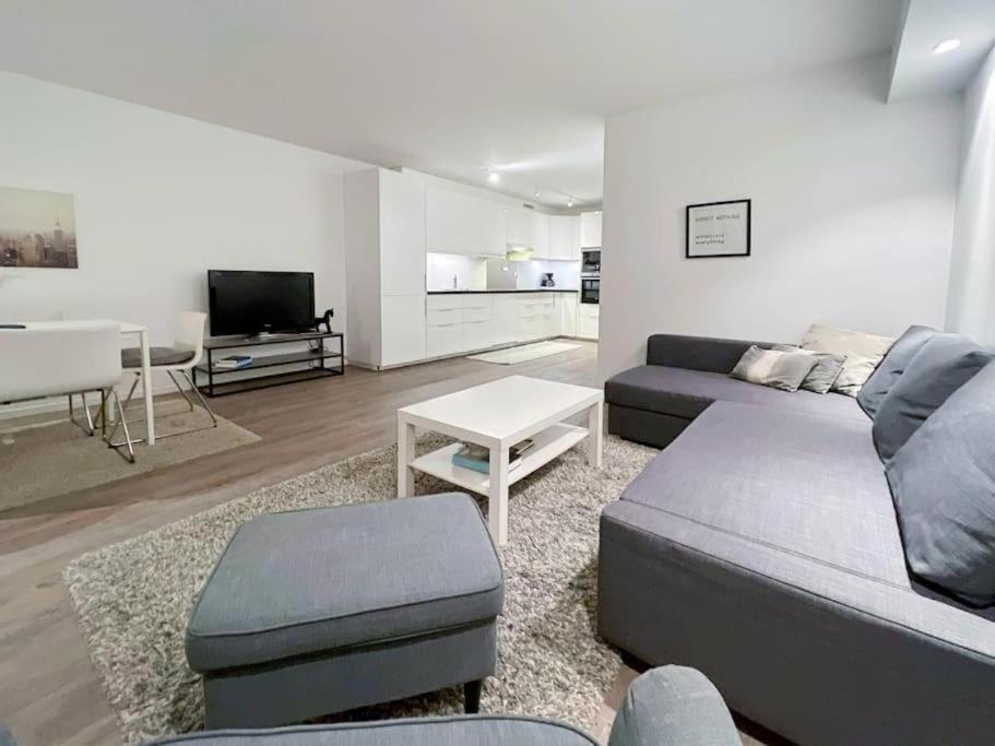 Apartamento Unique Place By Bnb 19 2br, Terrace, Parkingairport Shuttle *