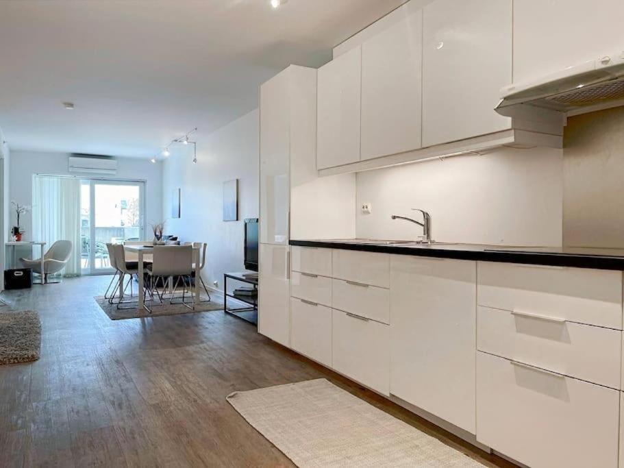 Unique Place By Bnb 19 2br, Terrace, Parkingairport Shuttle