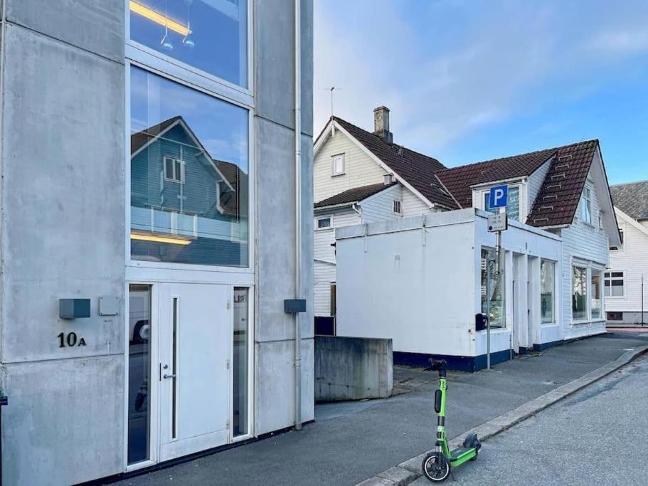 Unique Place By Bnb 19 2br, Terrace, Parkingairport Shuttle * Stavanger